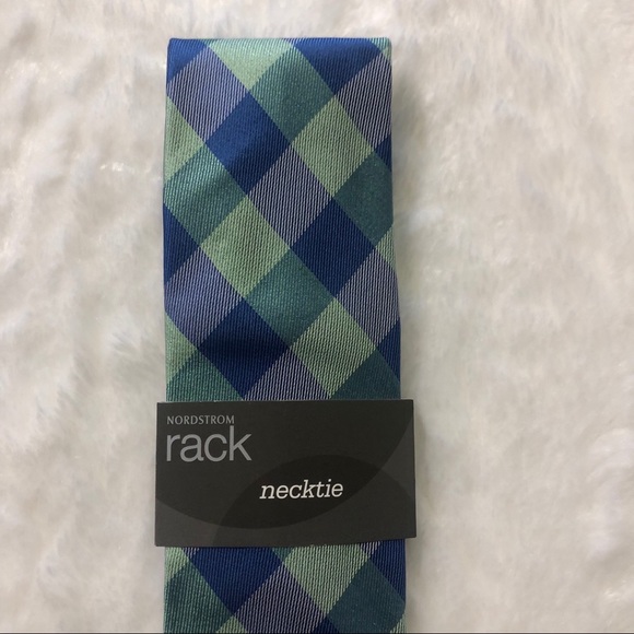 NWT 100% Silk Blue and Green Checkered Tie - Picture 3 of 5
